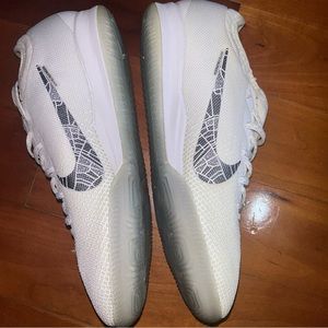 Women Mercurial Vapor Futsol/indoor Size 6.5.